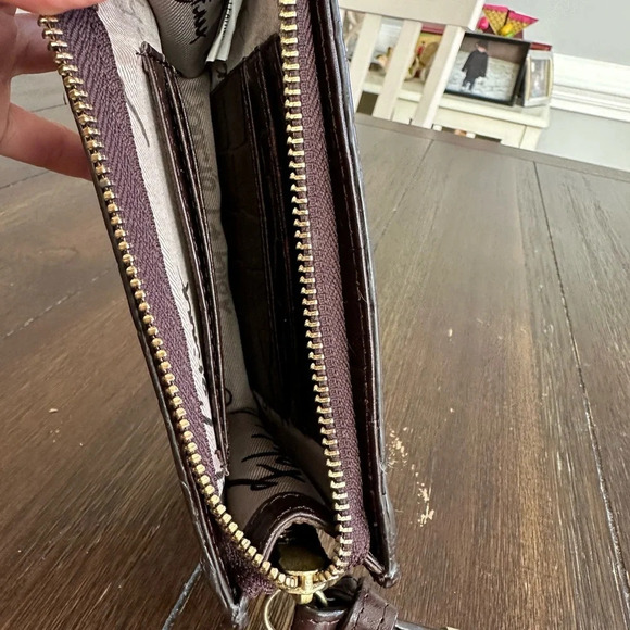 Foley + Corinna wristlet - Picture 9 of 12